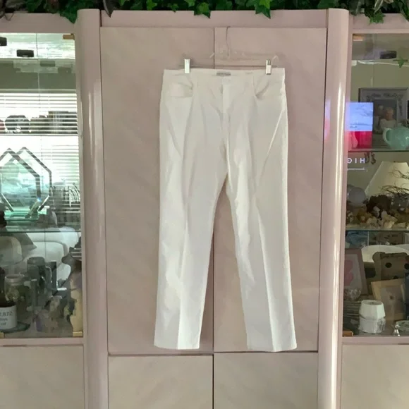 White Jeans Jones New York with details pockets 🥰 - Picture 6 of 15